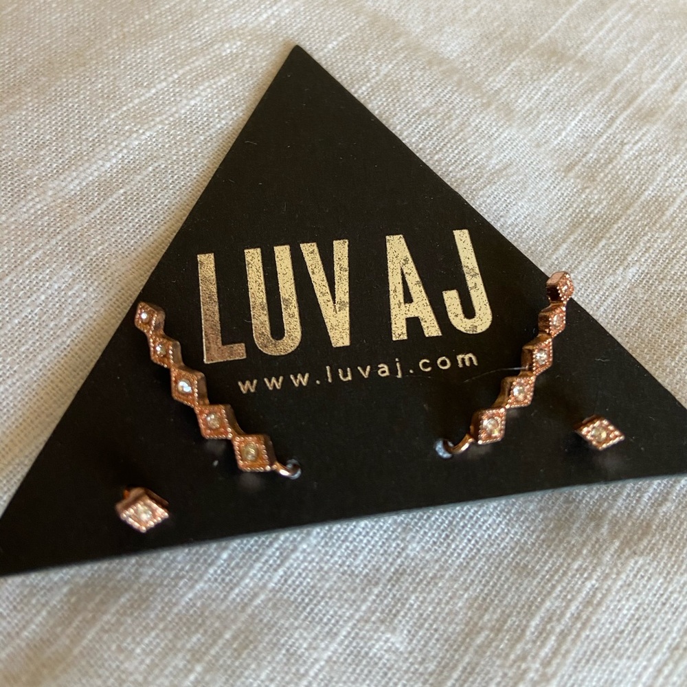 NWT crawler rose gold earring set